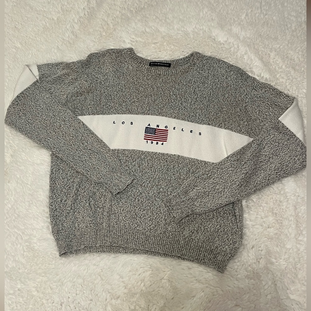Womens Brandy Melville knitted crewneck long sleeve sweater size OS